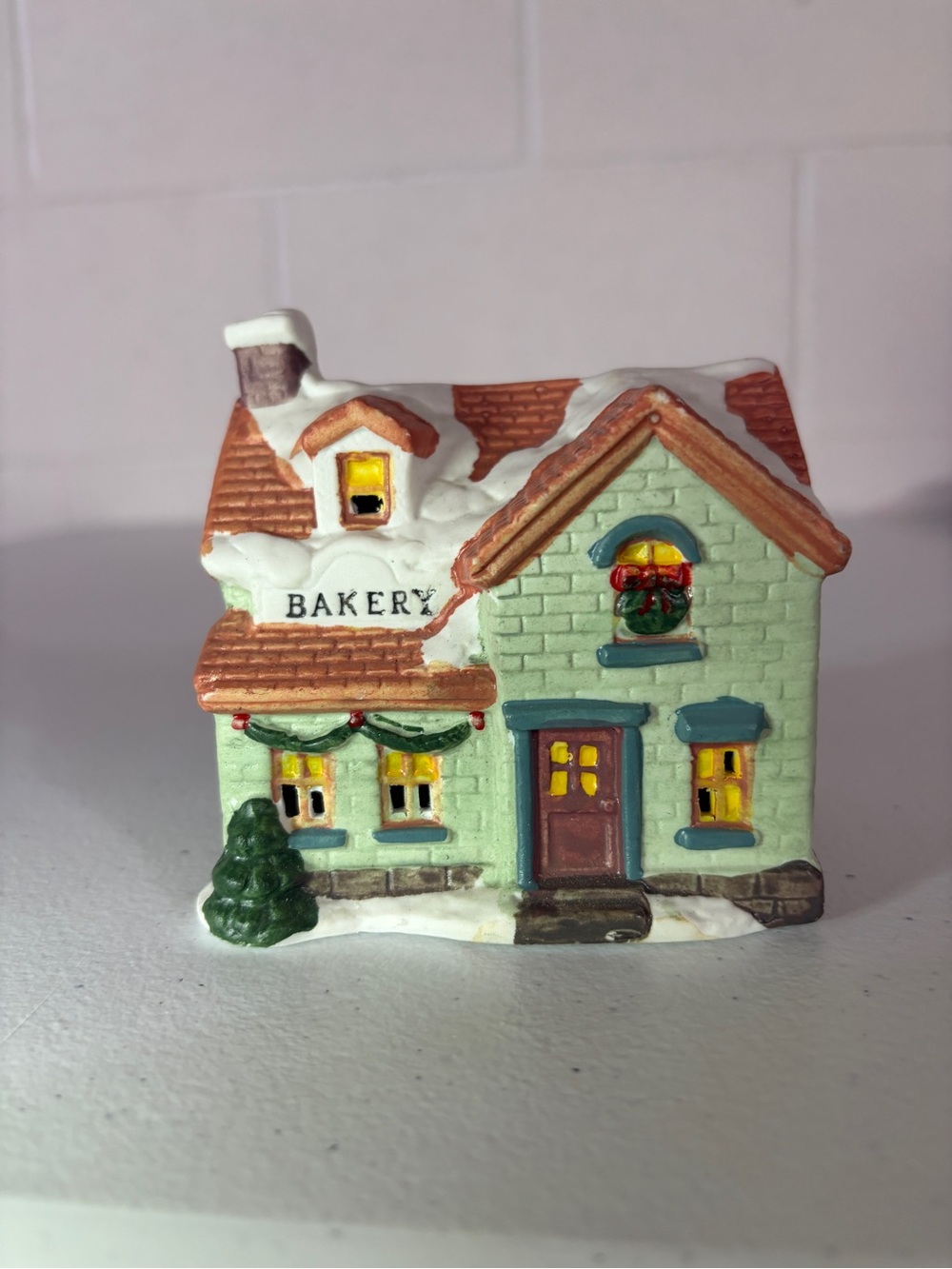 VTG Ginger frost 2005 Christmas Village  Bakery House China